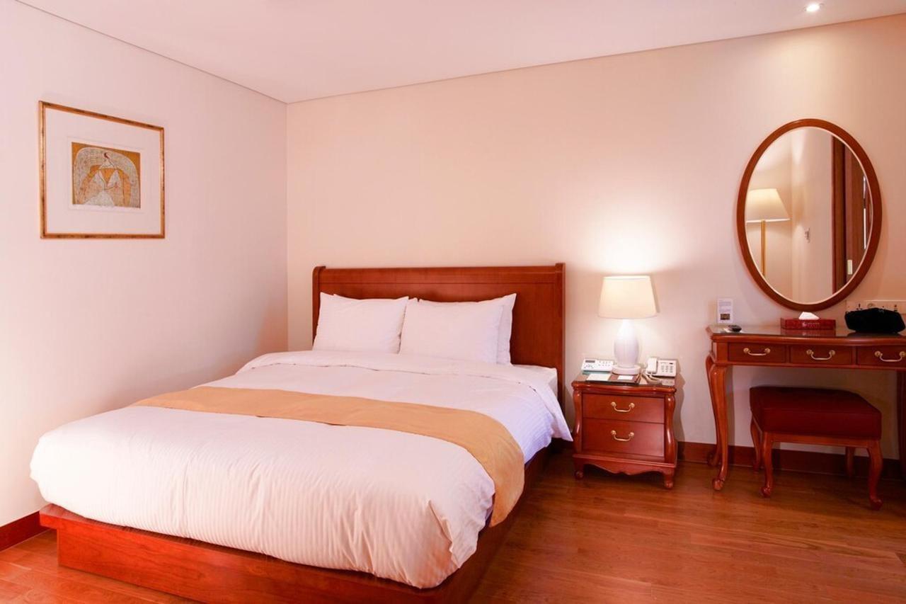 Sejong Hotel Seoul Myeongdong מראה חיצוני תמונה