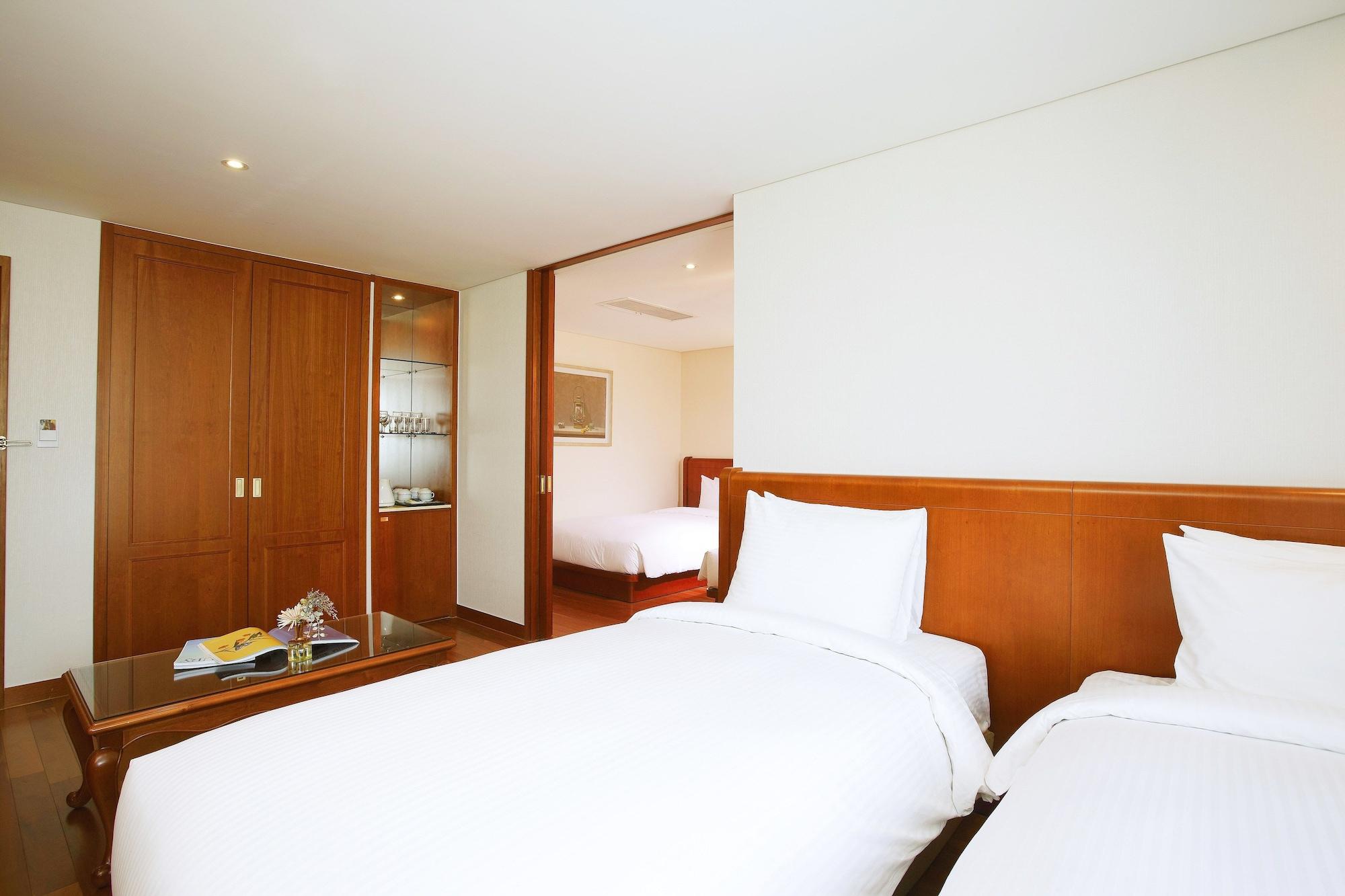 Sejong Hotel Seoul Myeongdong מראה חיצוני תמונה