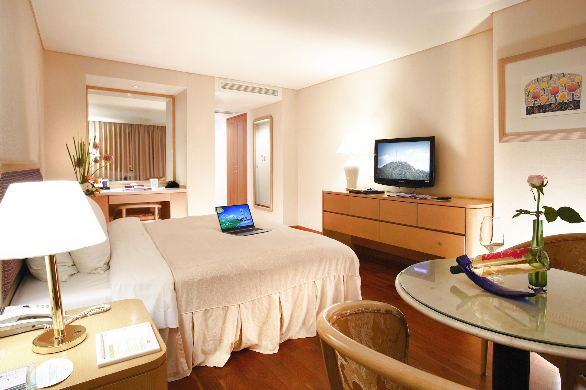 Sejong Hotel Seoul Myeongdong מראה חיצוני תמונה