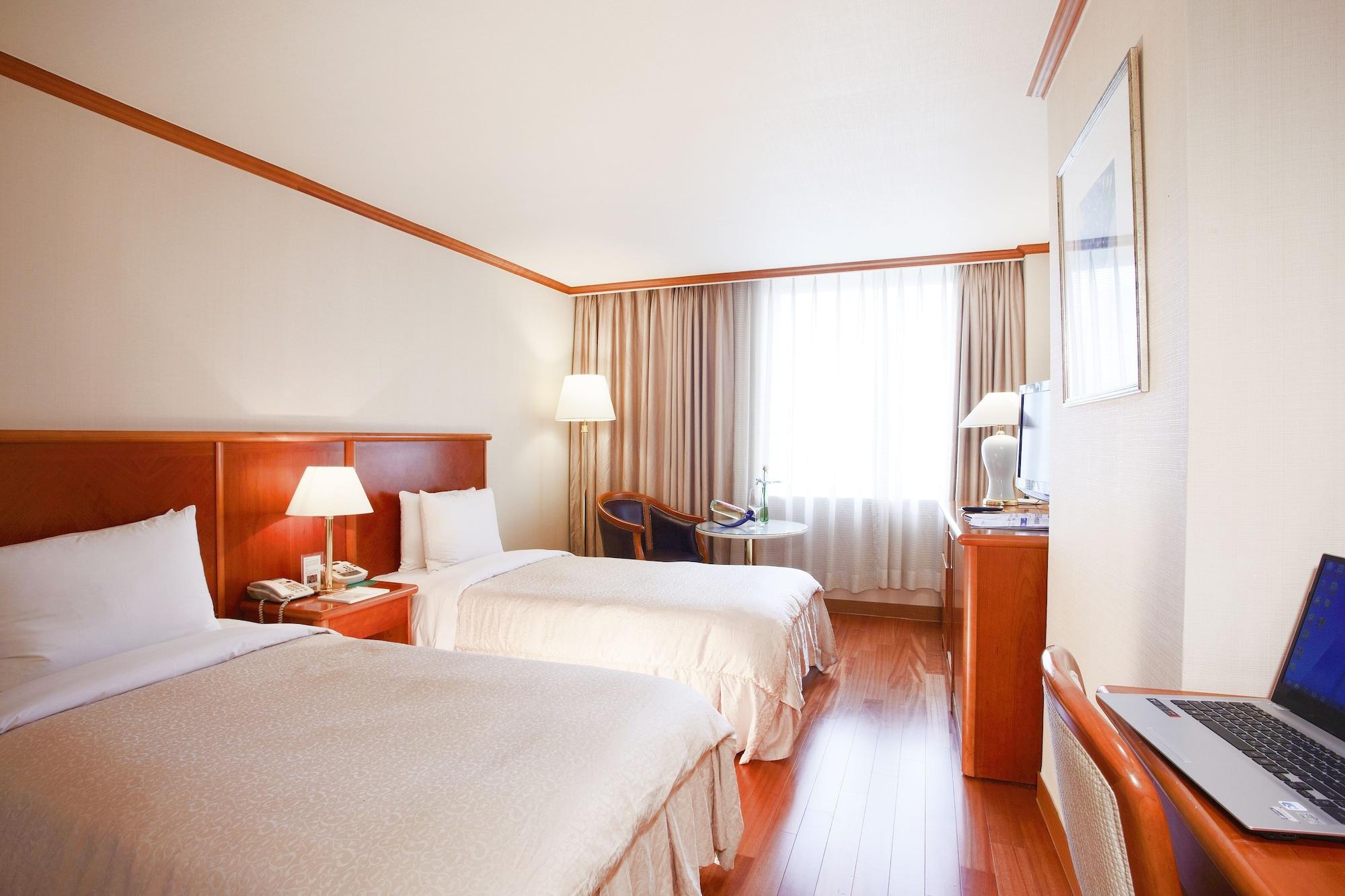 Sejong Hotel Seoul Myeongdong מראה חיצוני תמונה