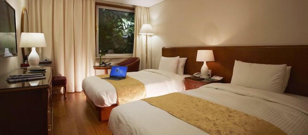 Sejong Hotel Seoul Myeongdong מראה חיצוני תמונה