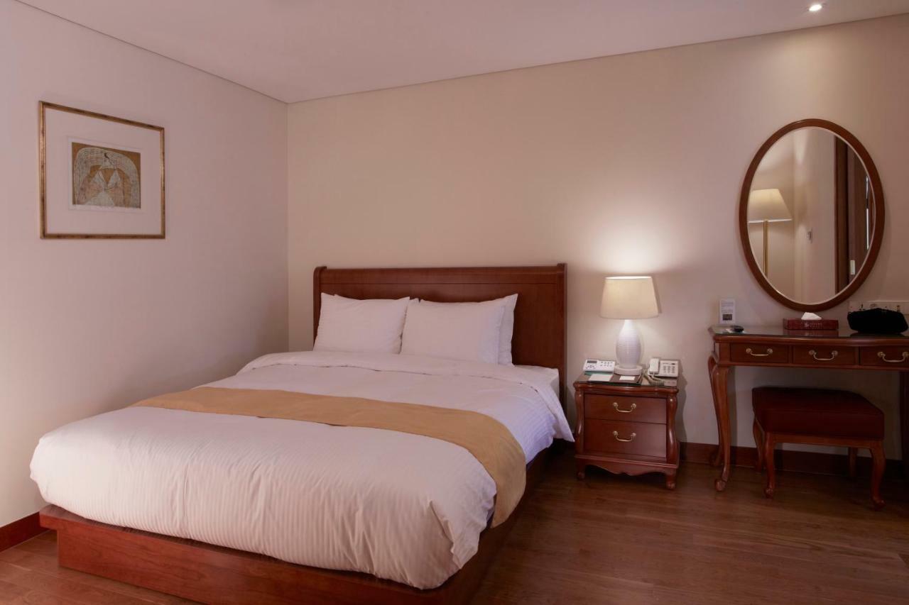 Sejong Hotel Seoul Myeongdong מראה חיצוני תמונה